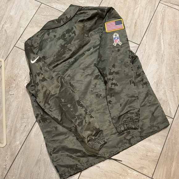 Nike Men's 2019 New Orleans Saints Salute To Service Jacket - Picture 6 of 6